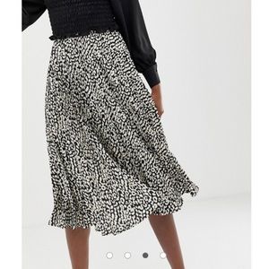 ASOS Missguided Leopard Pleated Midi Skirt - NWT